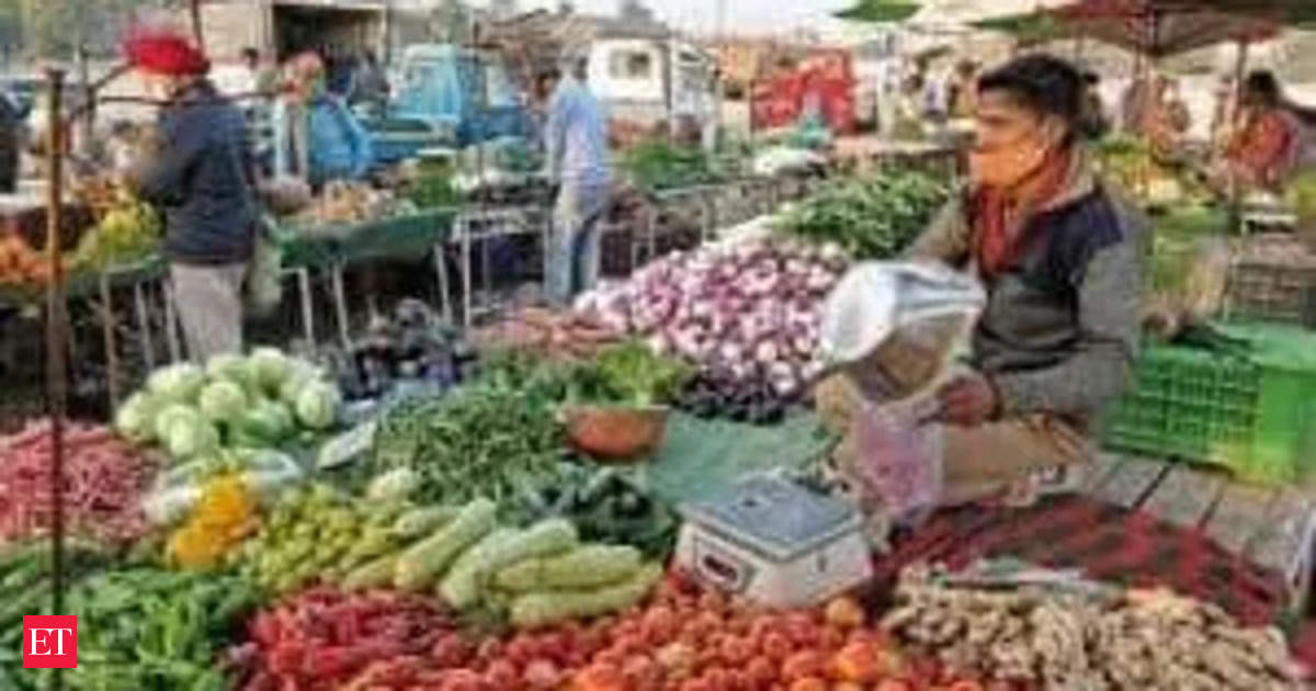India’s food inflation likely falls below 5%