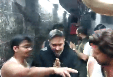 Honey Singh Seeks Blessings At Ujjain’s Mahakal Temple Ahead Of Court Hearing, Fans Upset With Singer Getting VIP Treatment