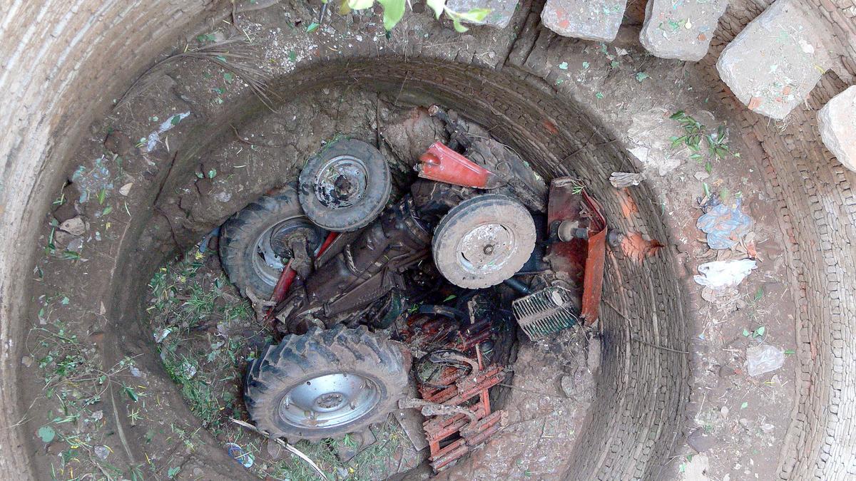 Six labourers feared drowned as tractor falls into well in Maharashtra’s Nanded