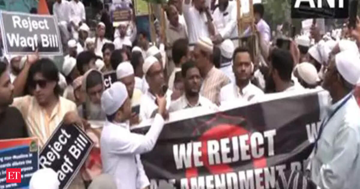 WB: Waqf Law protests see 17 injured, 118 arrested