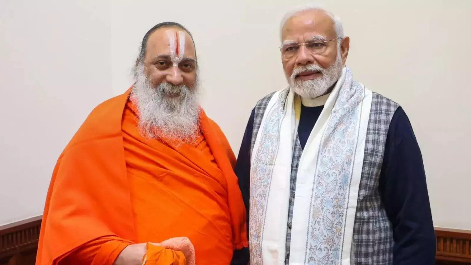 दिगंबर अखाड़े के जगदगुरू को सर तन से जुदा की धमकी, देवी पर आपत्तिजनक टिप्पणी का किया था विरोध