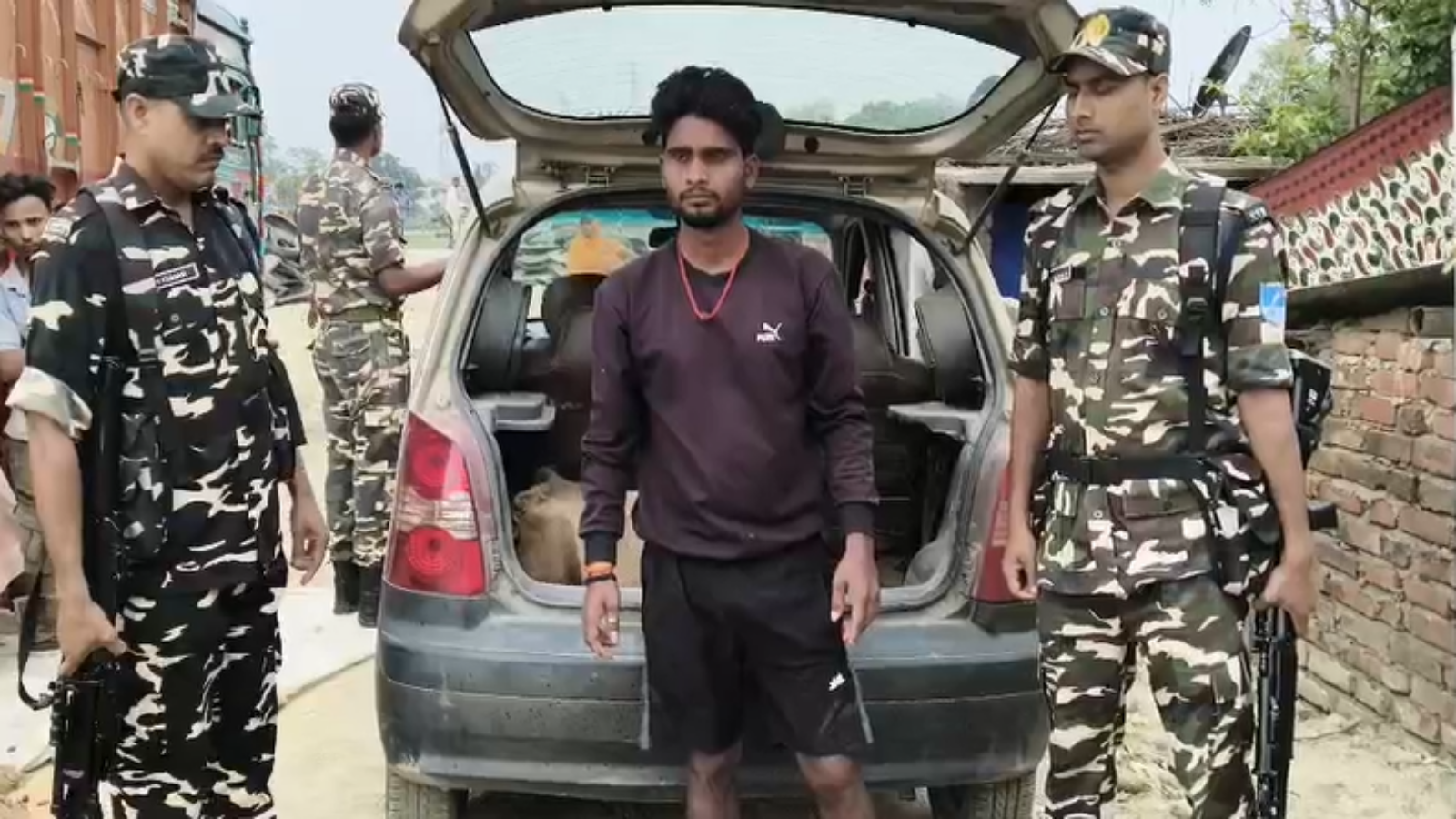 कार से ‘विदेशी’ को लेकर आया बिहार, सप्लाई से पहले पकड़ा गया; ‘अंदर की चीज’ देख SSB हैरान