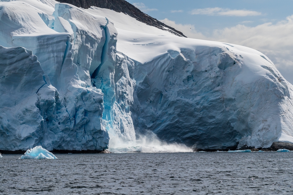 The Largest Mountain Range No One Has Seen Lives Under Antarctica’s Ice Sheets