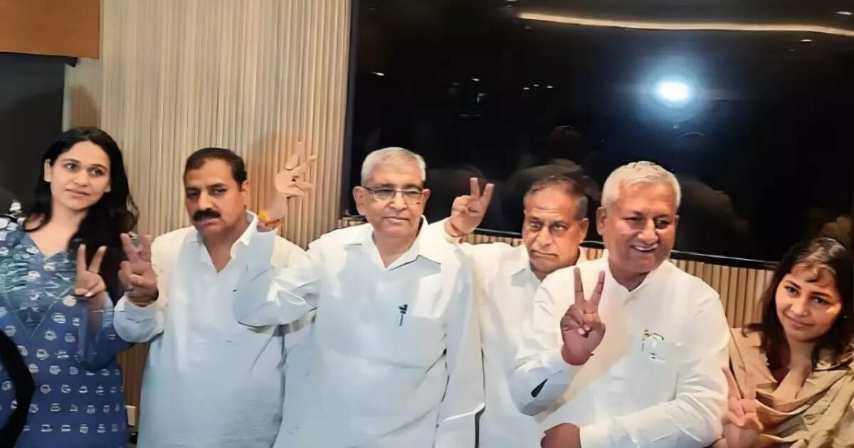 …तो ये है असली वजह? 15 पार्षदों ने क्यों तोड़ा AAP से नाता, पढ़िए इनसाइड स्टोरी
