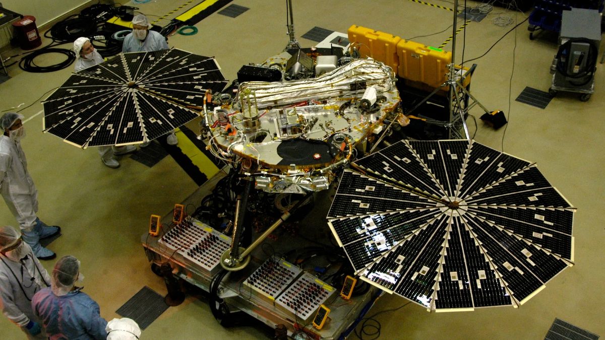 Never-before-seen ‘extreme’ microbes surrounded NASA robot before it was sent to Mars 18 years ago, new study reveals