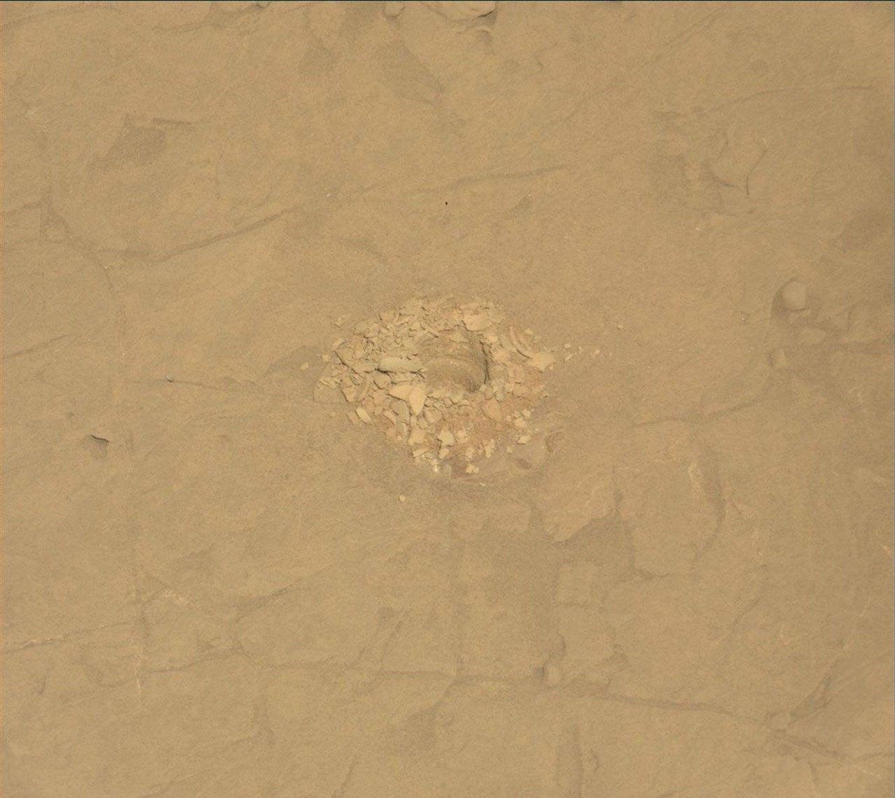 Curiosity Blog, Sols 4568-4569: A Close Look at the Altadena Drill Hole and Tailings