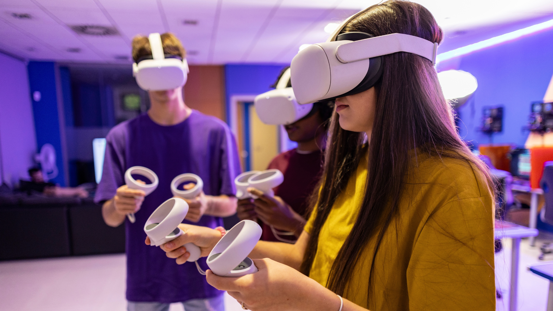 Three Ways to ‘Walk’ in VR (and Why They’re All Kind of Bad)