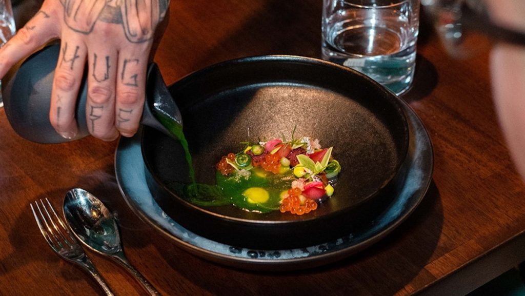 If The Bear has inspired you to explore Chicago’s fine-dining scene, try these restaurants