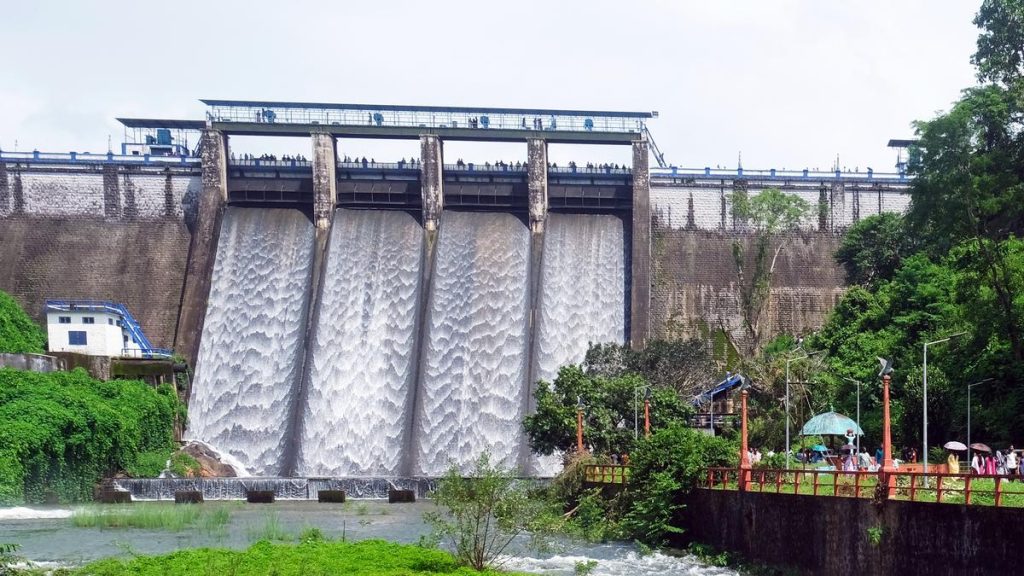 Heavy rain in State, rivers in spate