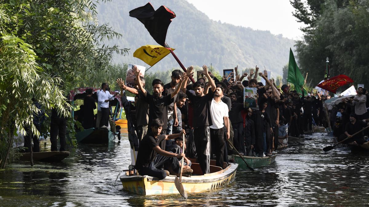 FIR lodged over ‘violations’ during Muharram procession in Srinagar
