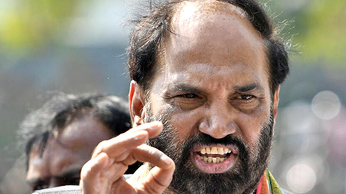 uttam-reddy-hits-back-at-harish-rao-for-misleading-ryots-on-lifting-of-water