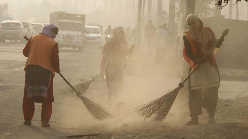 Air Pollution Tied to Preterm Births, Low Birth Weights in India