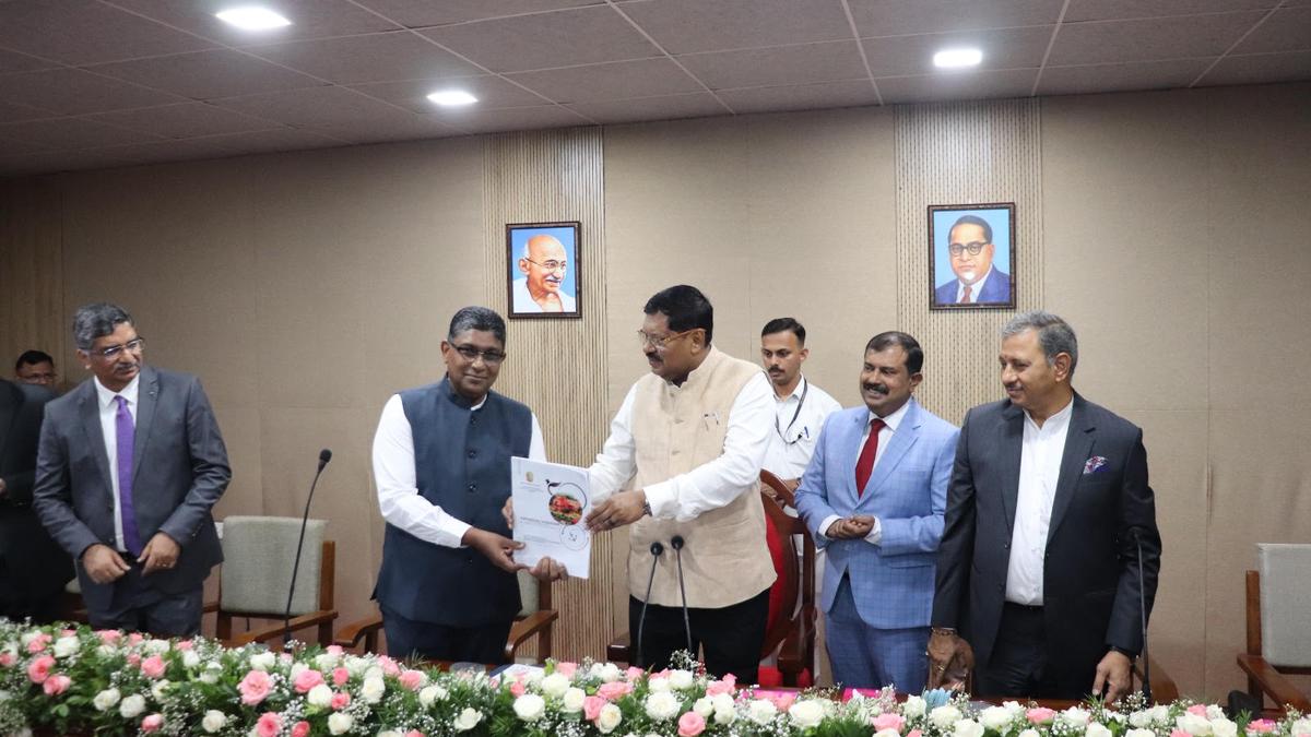 cji-dedicates-book-corner-to-first-woman-judge-of-high-court