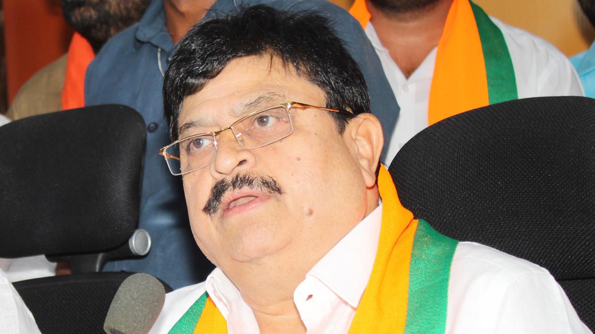 we-are-open-to-take-in-leaders-from-other-parties-along-with-youth-&-women:-ramchander-rao