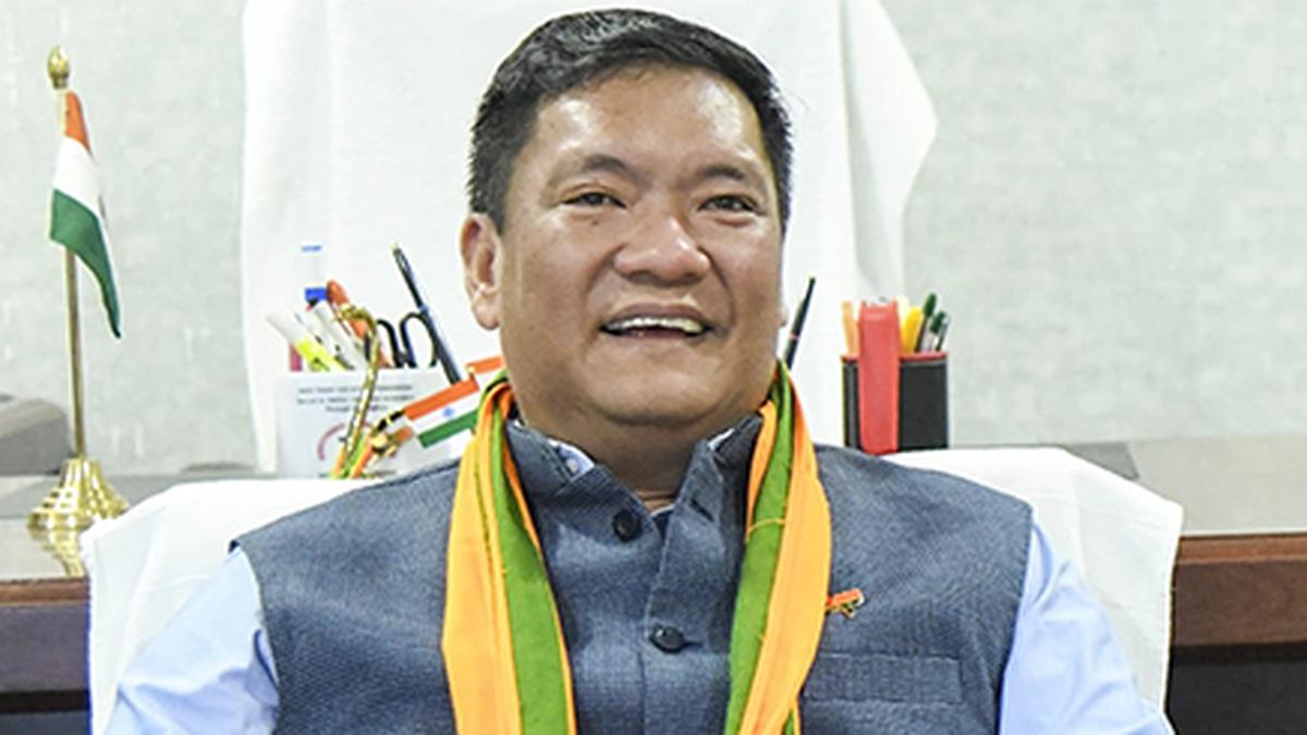next-dalai-lama-from-free-democratic-country,-not-from-china:-arunachal-pradesh-cm-pema-khandu