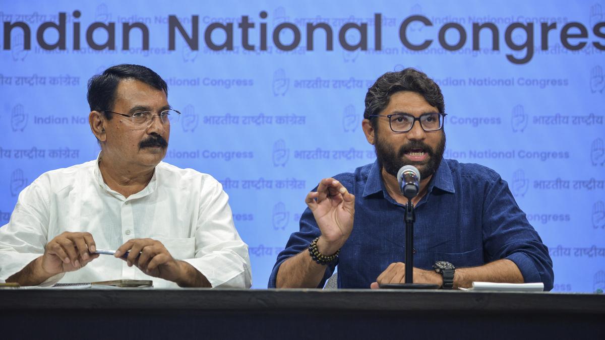 congress-says-vadodara-bridge-collapse-is-one-of-the-16-major-tragedies-in-past-four-years,-demands-sit-probe