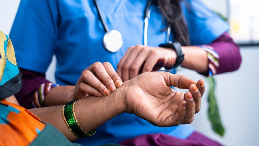 Maharashtra govt stays on order allowing homoeopathy doctors to practice modern medicine