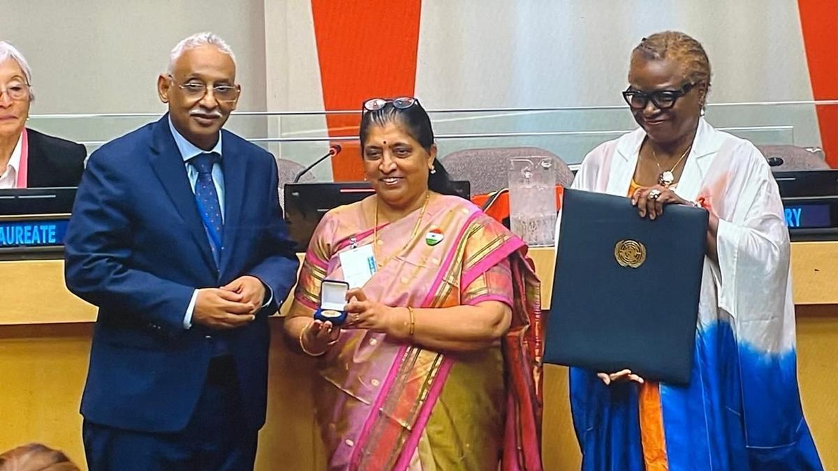 varsha-deshpande-honoured-with-2025-un.-population-award-for-advancing-gender-equality