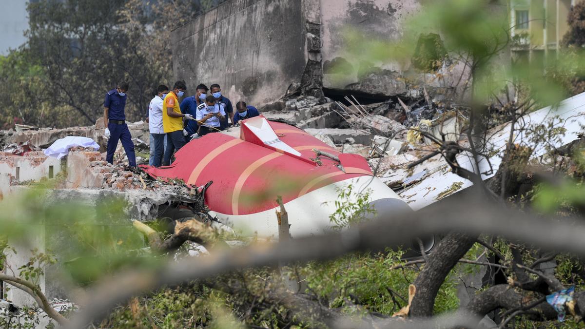 the-preliminary-report-on-the-ai-171-crash-is-notably-brief-and-lacking-in-technical-transparency,-says-aviation-expert