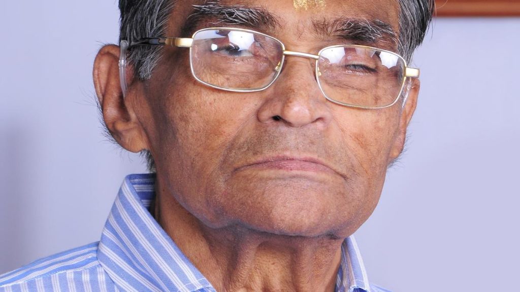 Arya Vaidya Sala trustee Raghava Varier passes away