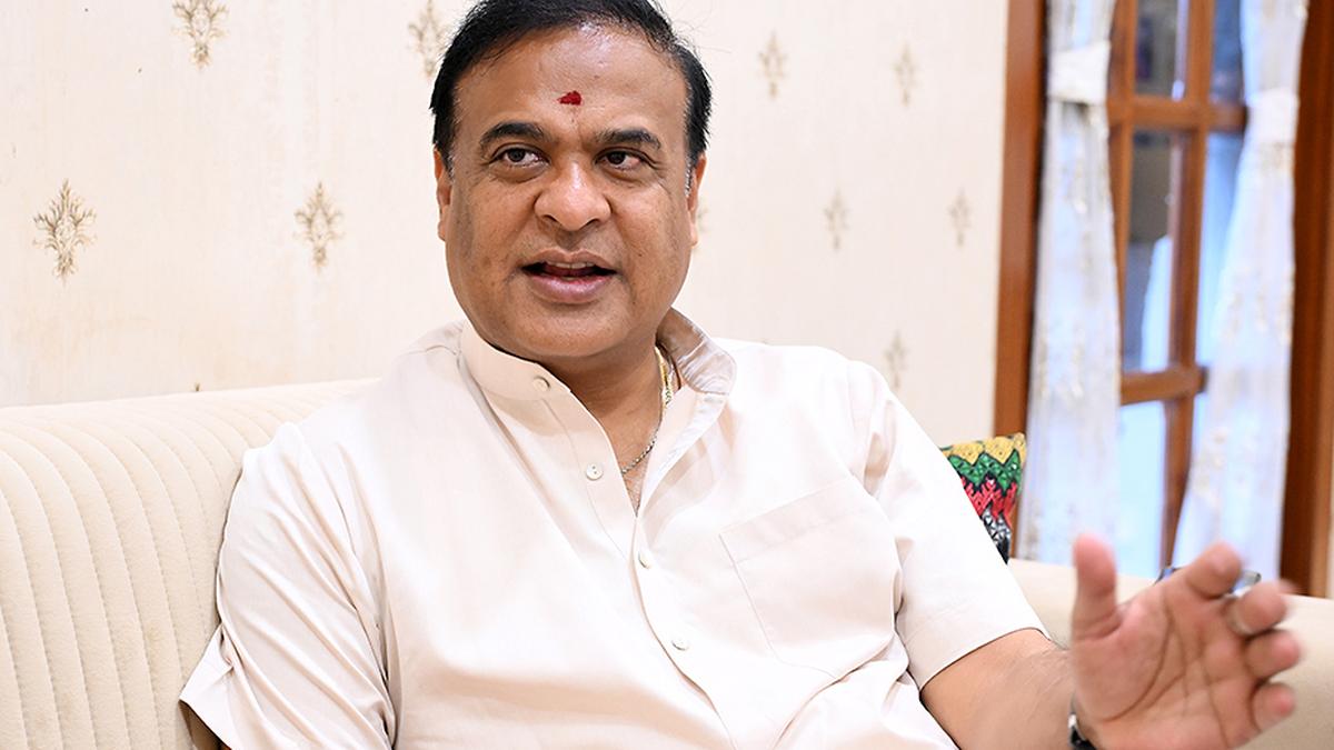 assam-cm-sniffs-conspiracy-behind-landless-people-moving-to-areas-dominated-by-‘hindus-or-assamese-muslims’