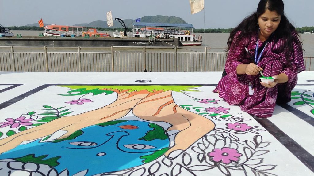 Haritha Berm Park comes alive as over 300 youth take part in floor painting contest