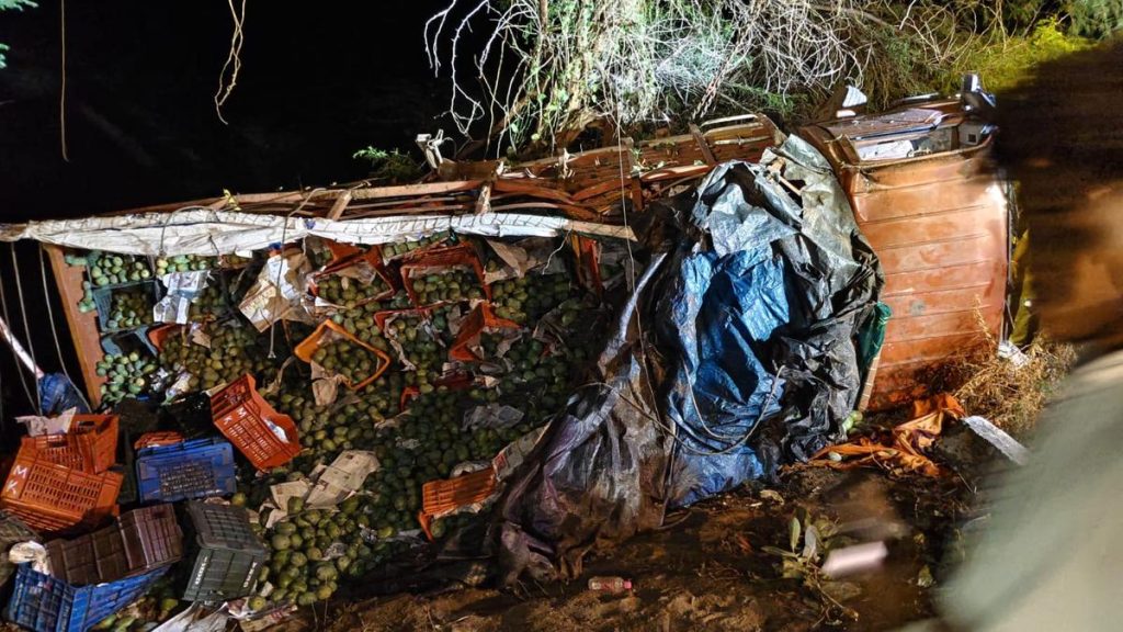 CM Naidu Reacts to Railway Kodur Lorry Accident with Shock