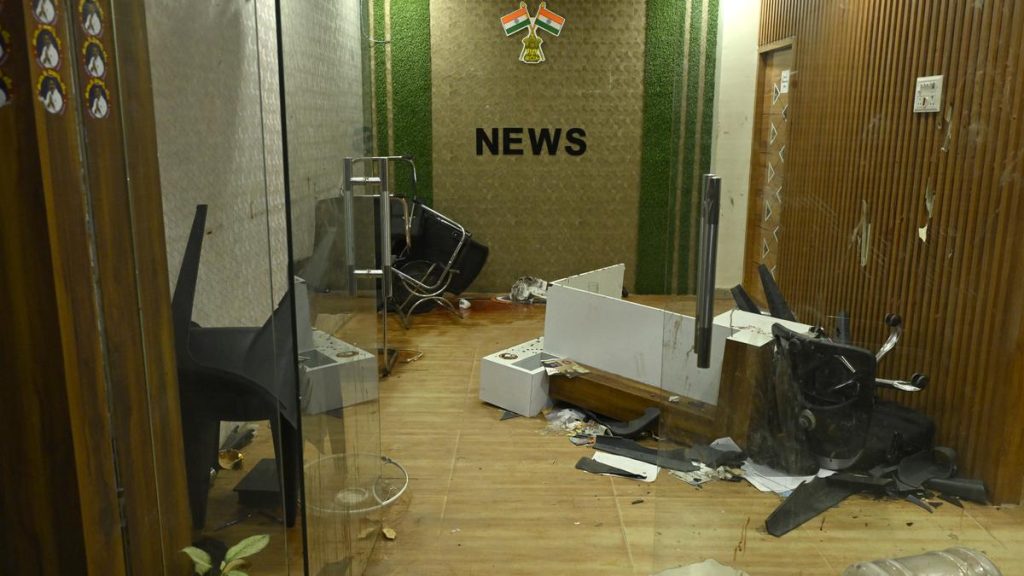 Teenmar Mallanna's Office Vandalized Over Remarks on Kavitha