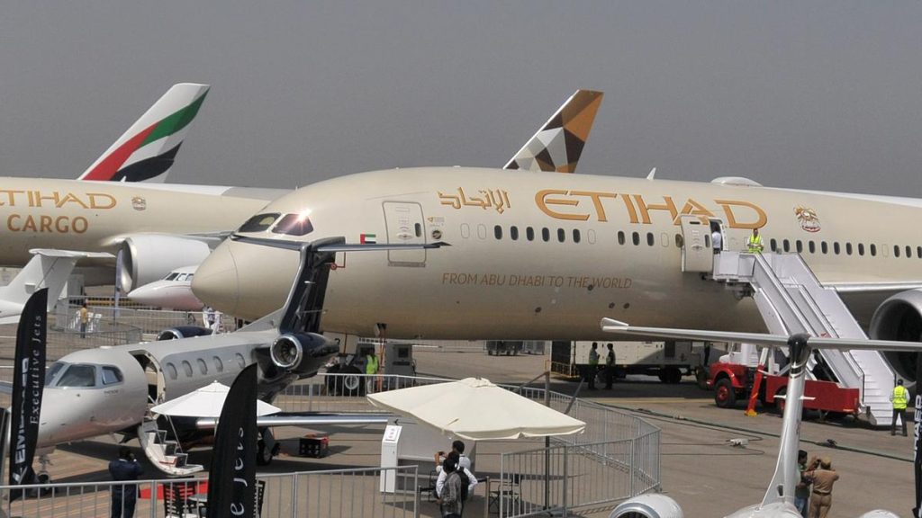 Etihad Urges Boeing 787 Pilots to Check Fuel Control Switches