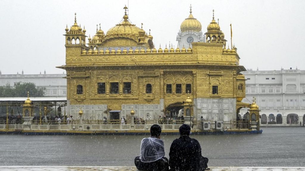 Golden Temple Threatened with Bomb Attack in SGPC Email