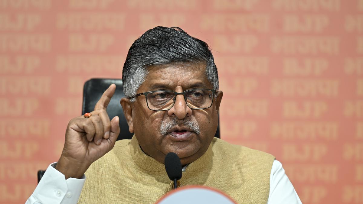 bjp-mp-ravi-shankar-prasad-speaks-to-top-police-officers-over-increasing-crime-in-patna