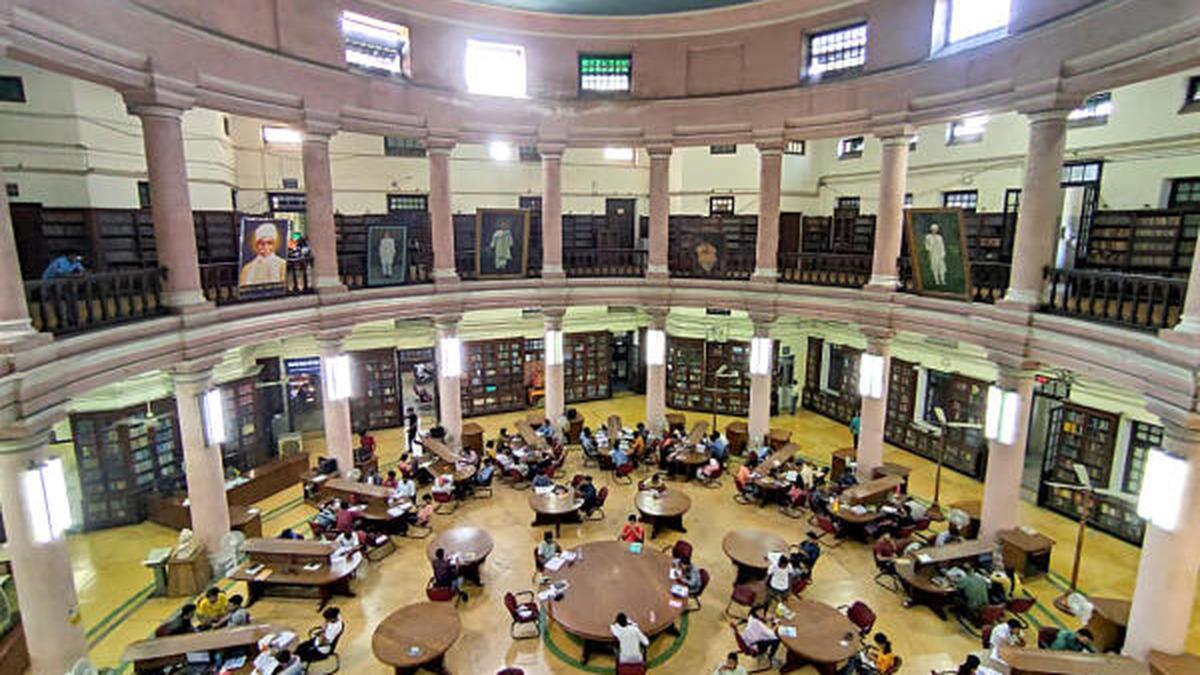 applications-invited-for-dr.-sarvepalli-radhakrishnan-internship-at-banaras-hindu-university