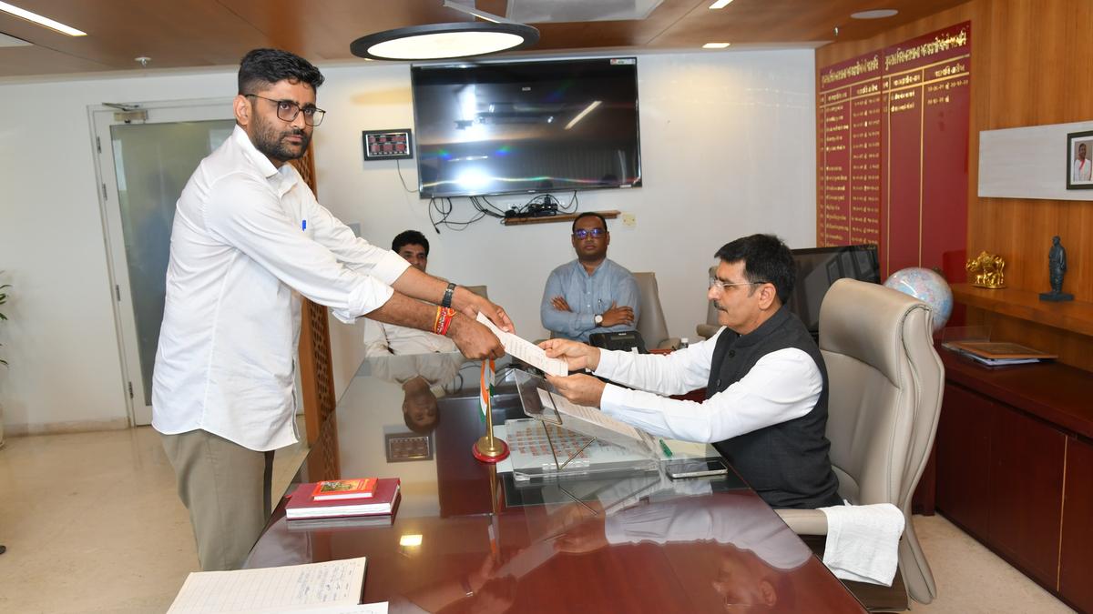 newly-elected-bjp,-aap-mlas-take-oath-in-gujarat-assembly