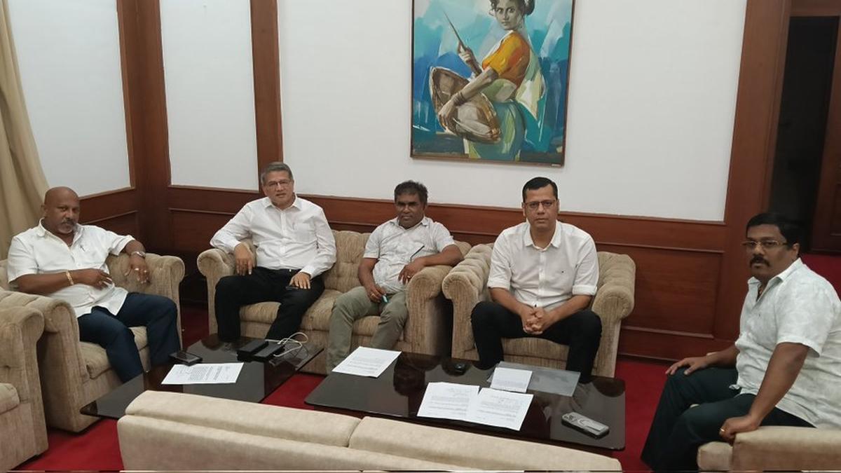 no-alliance-at-the-top,-but-congress,-aap-discuss-strategy-ahead-of-goa-assembly-session