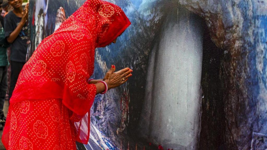 Amarnath Yatra suspended from Jammu due to bad weather