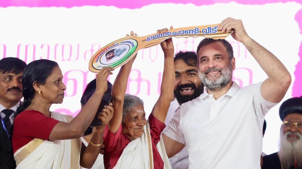 Rahul Gandhi Urges Congress Workers to Follow Oommen Chandy's Example