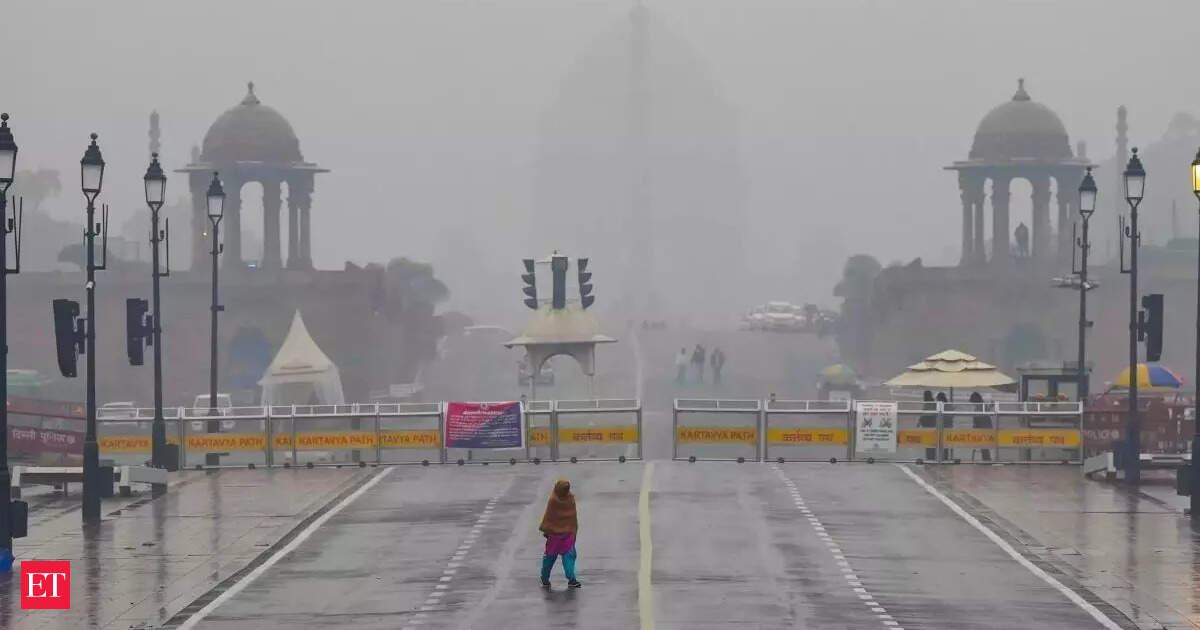 Delhi to witness light rains on Monday