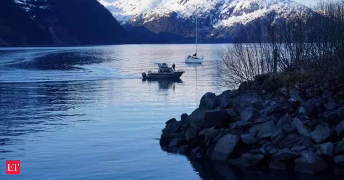 6.2 magnitude earthquake strikes Alaska