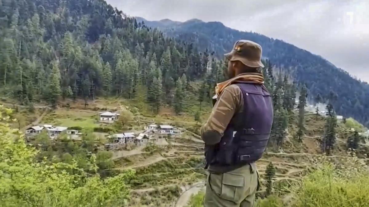 kishtwar-encounter:-search-operation-to-track-down-terrorists-resumes