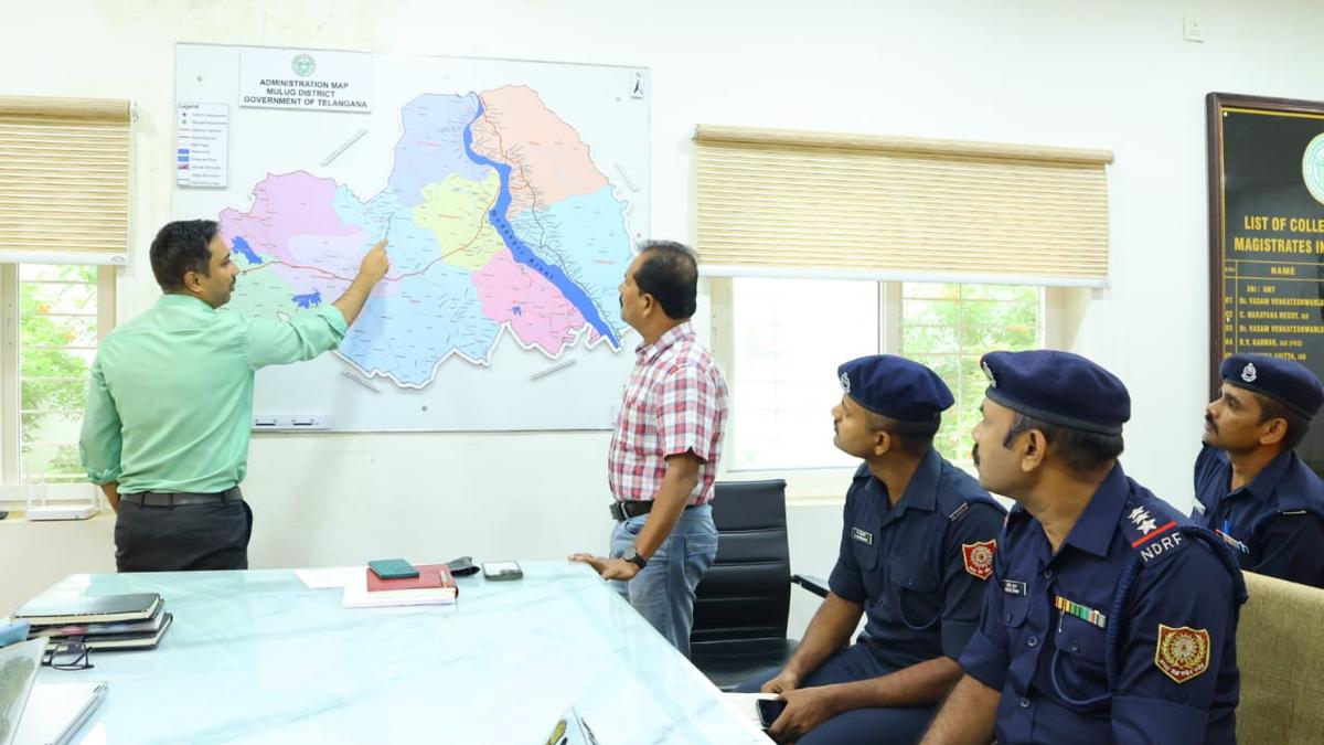 venkatapuram-in-telangana’s-mulugu-records-46-cm-rainfall-in-28-hours,-authorities-launch-full-scale-emergency-response