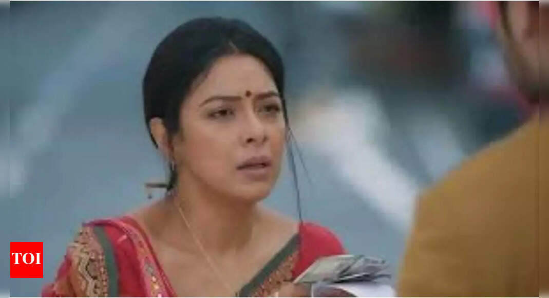 Anupamaa: Anupama stands strong as past wounds reopen with Shahs and Kotharis