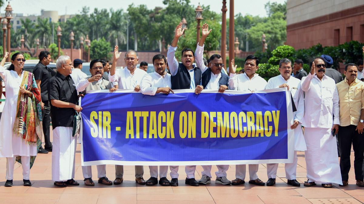 over-61-lakh-voters-may-be-out-of-bihar’s-draft-electoral-roll,-says-eci-data-on-the-eve-of-sir-deadline