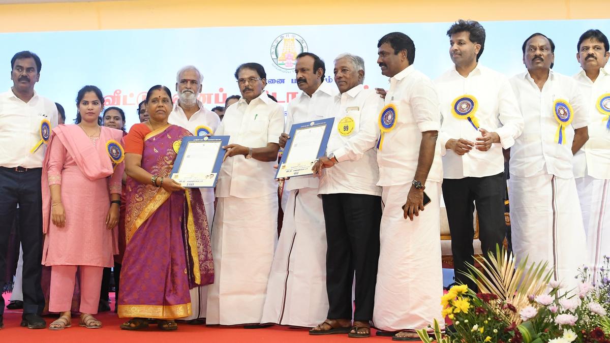 over-6,000-people-from-chennai-and-its-peripheral-areas-receive-pattas