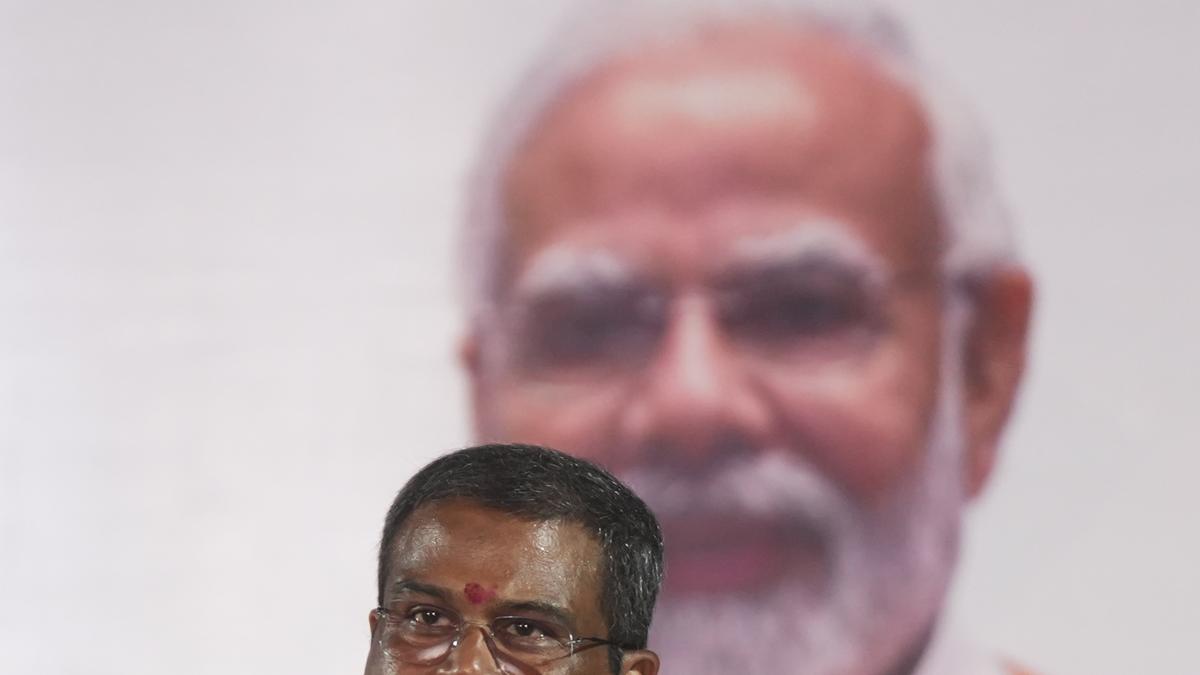 modi-government-aided-obcs,-congress-opposed-reservations:-education-minister-pradhan