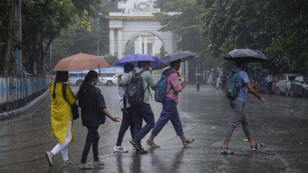 IMD Predicts Severe Rainfall and Thunderstorms in Coastal West Bengal