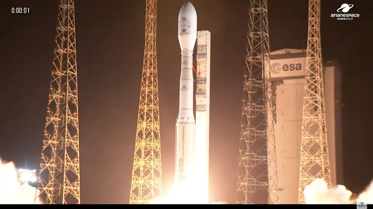 European Vega C rocket launches CO2-mapping satellite, 4 Earth-observation spacecraft to orbit