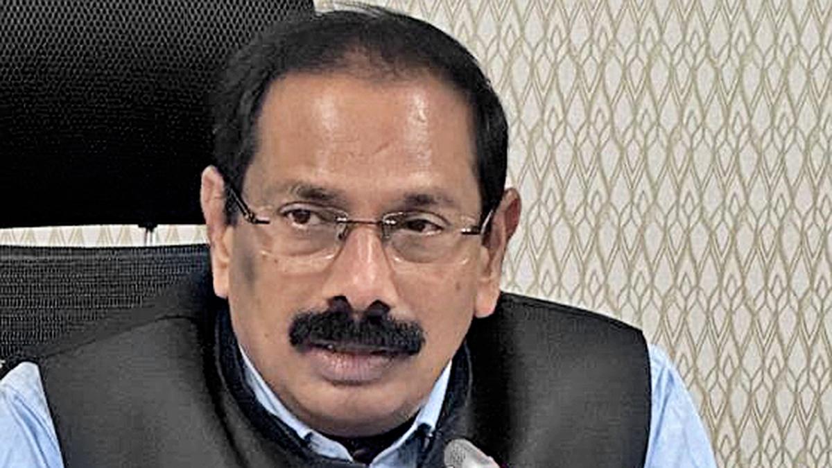 andhra-pradesh-chief-secretary-directs-apgenco-to-fast-track-power-projects,-improve-efficiency