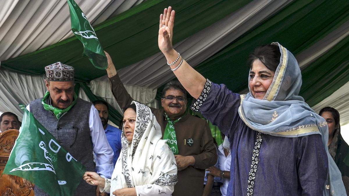 centre-should-abandon-security-centric-approach,-engage-in-dialogue-to-resolve-j&k-issues:-mehbooba-mufti