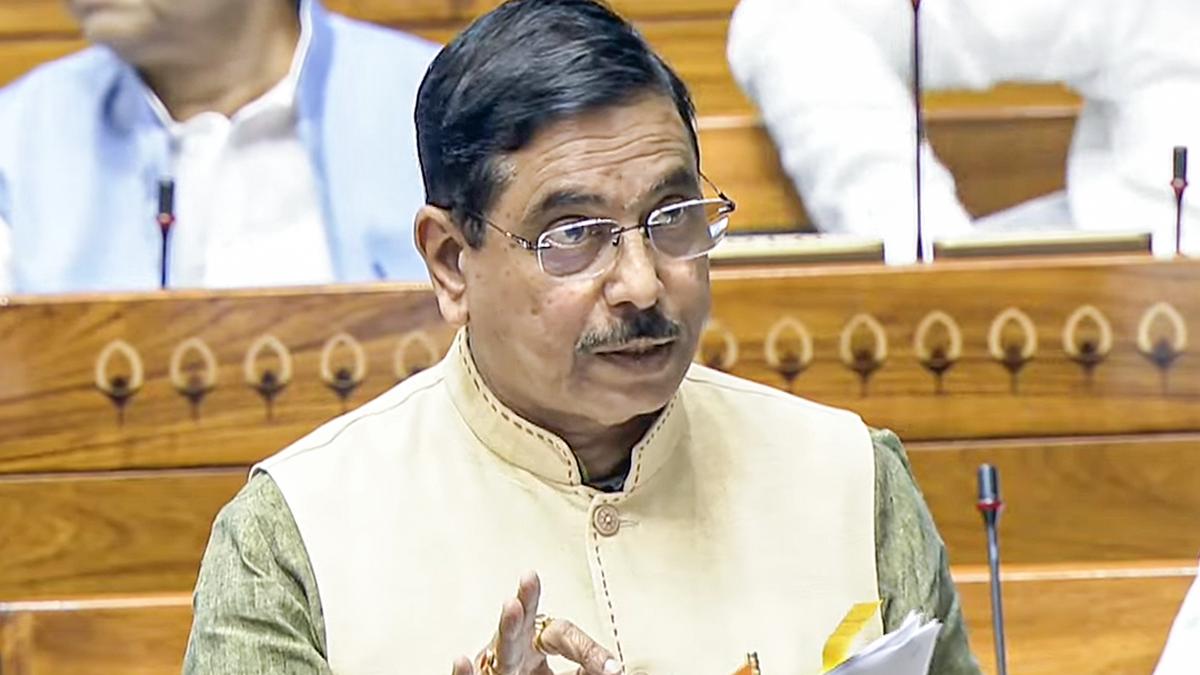 karnataka-bjp-president-will-soon-be-elected-unanimously,-says-pralhad-joshi