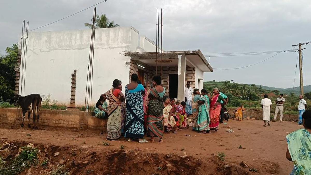 man-murders-three-daughters,-kills-self-in-namakkal